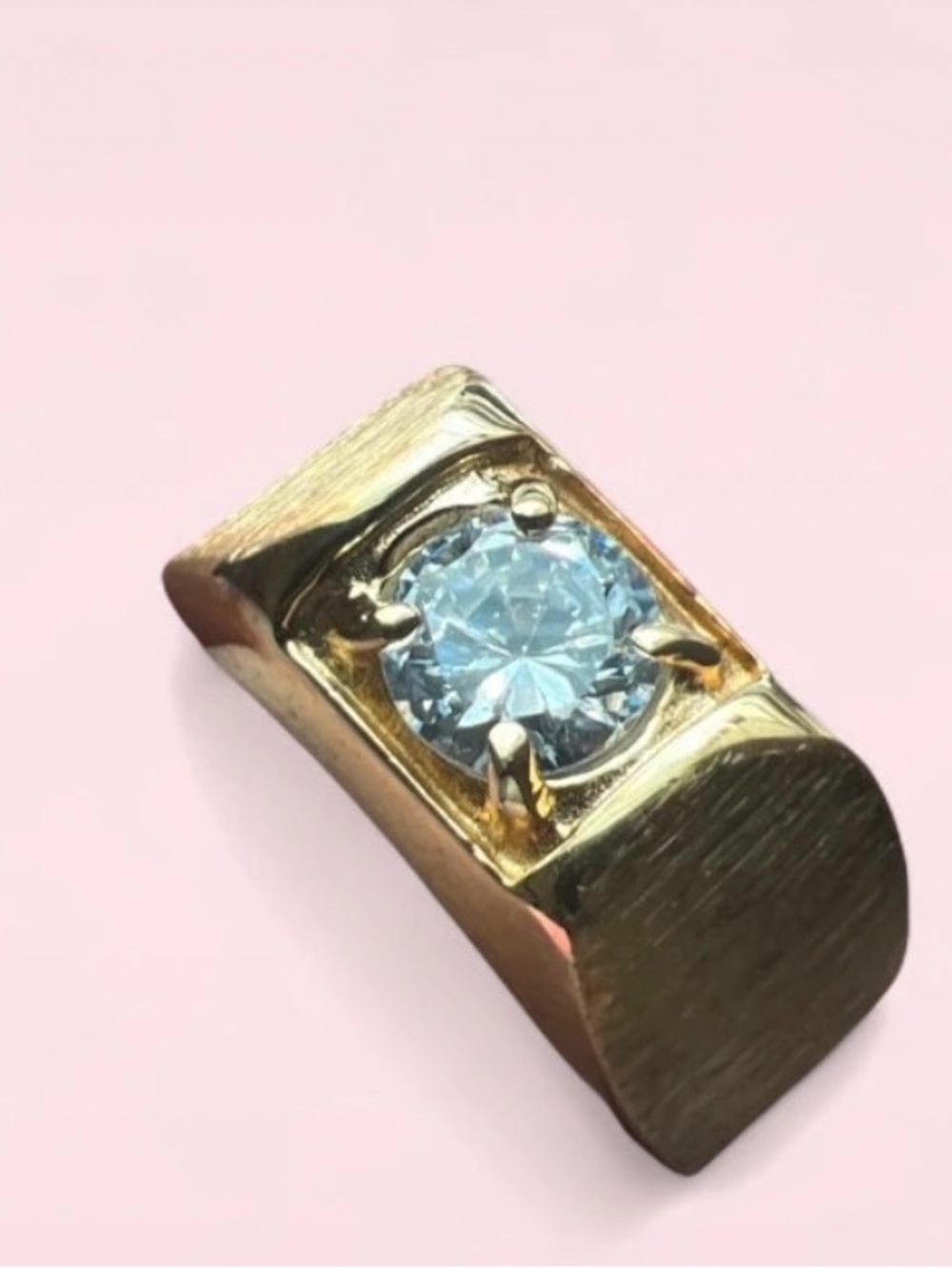 Vintage style gold ring